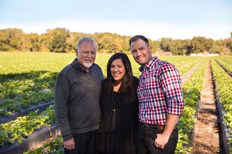 Fresh Plaza: Berry grower teams up with food bank